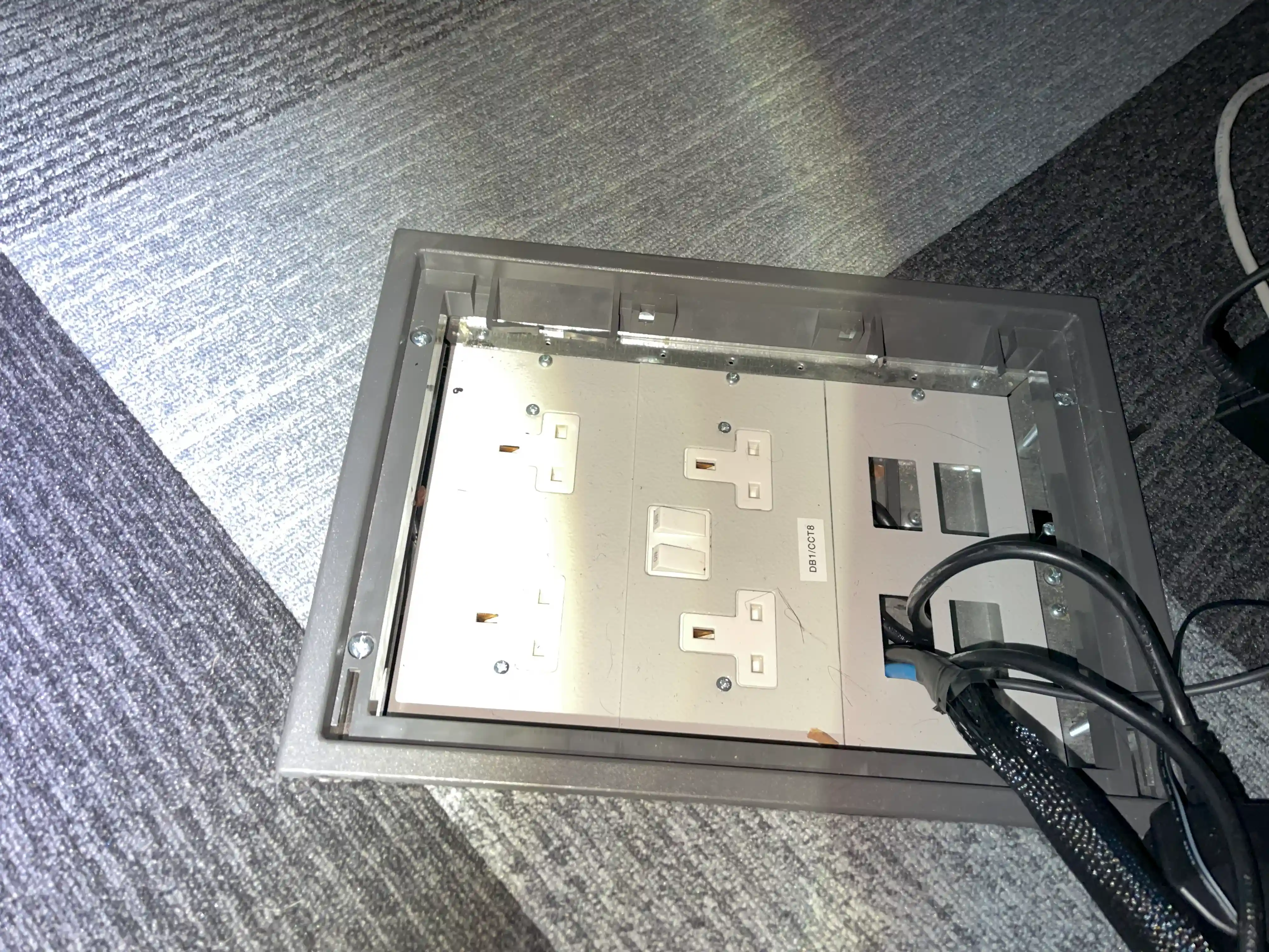 24 Hours Emergency Electrician near Haslemere